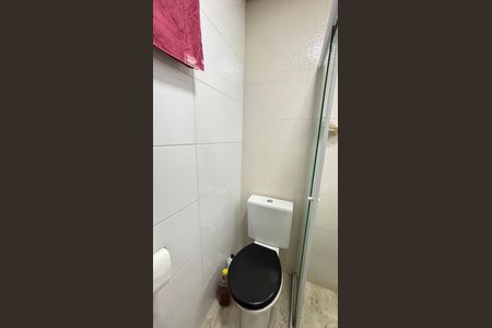 Apartamento à venda com 90m², 2 quartos e 1 vaga Apartamento à venda com 90m², 2 quartos e 1 vagaBanheiro