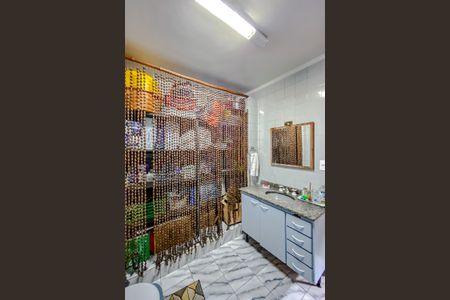 Casa à venda com 300m², 4 quartos e 2 vagasBanheiro