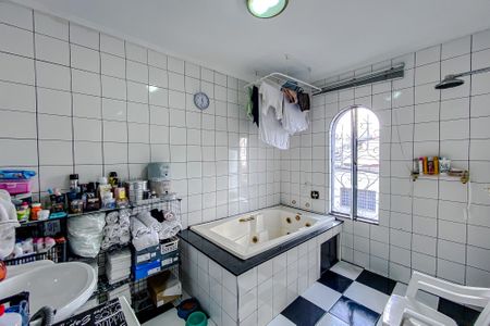 Casa à venda com 300m², 4 quartos e 2 vagasBanheiro da Suíte 1