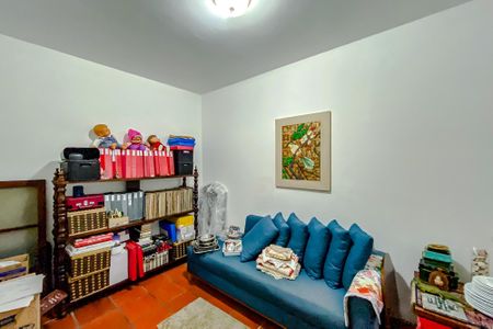 Casa à venda com 300m², 4 quartos e 2 vagasQuarto 