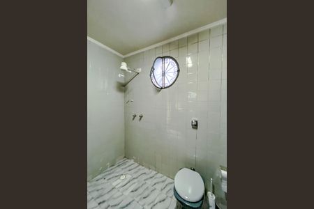 Casa à venda com 300m², 4 quartos e 2 vagasBanheiro