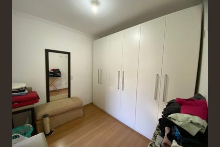Casa à venda com 100m², 3 quartos e 2 vagas Casa à venda com 100m², 3 quartos e 2 vagasQuarto 1