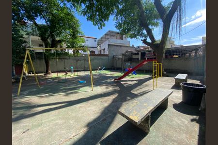 Apartamento à venda com 64m², 3 quartos e 3 vagas Apartamento à venda com 64m², 3 quartos e 3 vagasÁrea comum - Playground