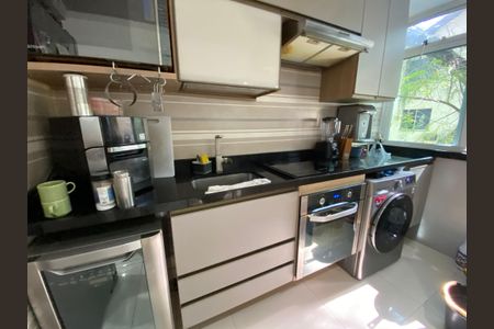 Apartamento à venda com 64m², 3 quartos e 3 vagas Apartamento à venda com 64m², 3 quartos e 3 vagasSala - Cozinha