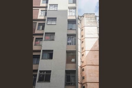 Apartamento à venda com 74m², 2 quartos e sem vaga Apartamento à venda com 74m², 2 quartos e sem vagaFachada e Placa
