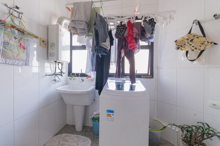 Apartamento à venda com 165m², 3 quartos e 4 vagas Apartamento à venda com 165m², 3 quartos e 4 vagasÁrea de Serviço