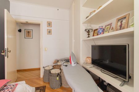 Apartamento à venda com 165m², 3 quartos e 4 vagas Apartamento à venda com 165m², 3 quartos e 4 vagasSuíte 1