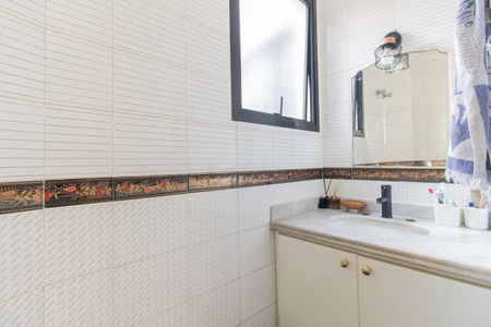 Apartamento à venda com 165m², 3 quartos e 4 vagas Apartamento à venda com 165m², 3 quartos e 4 vagasBanheiro da Suíte 3