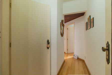 Apartamento à venda com 165m², 3 quartos e 4 vagas Apartamento à venda com 165m², 3 quartos e 4 vagasCorredor