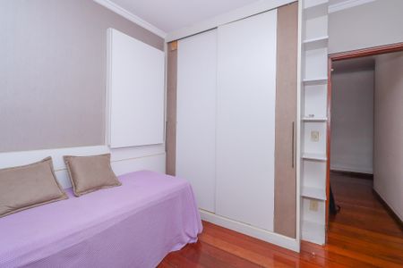 Casa à venda com 260m², 4 quartos e 4 vagas