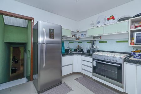 Casa à venda com 260m², 4 quartos e 4 vagas