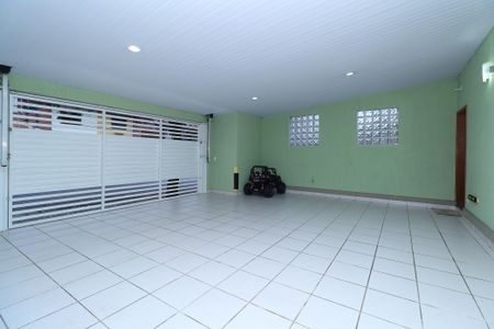 Casa à venda com 260m², 4 quartos e 4 vagas