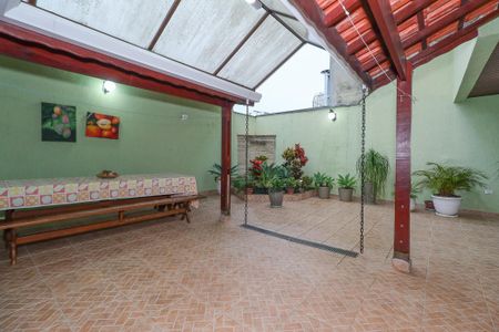Casa à venda com 260m², 4 quartos e 4 vagas