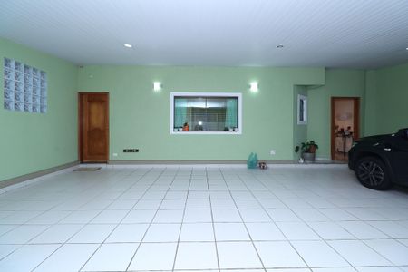 Casa à venda com 260m², 4 quartos e 4 vagas