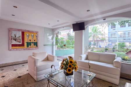 Apartamento à venda com 50m², 2 quartos e 1 vaga Apartamento à venda com 50m², 2 quartos e 1 vagaHall social