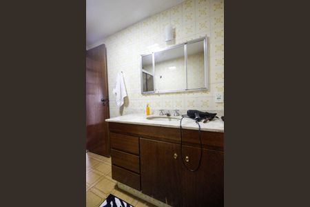 Apartamento à venda com 110m², 3 quartos e 1 vaga Apartamento à venda com 110m², 3 quartos e 1 vagaBanheiro