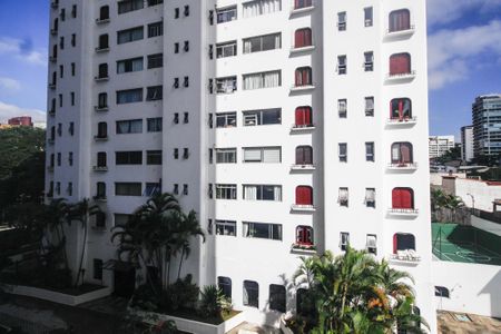 Apartamento à venda com 110m², 3 quartos e 1 vaga Apartamento à venda com 110m², 3 quartos e 1 vagaVista