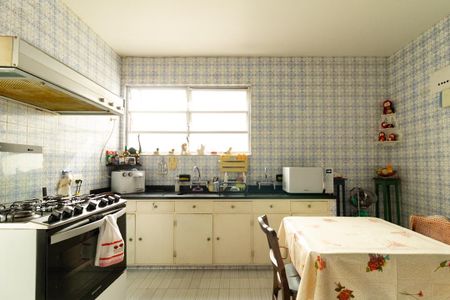 Apartamento à venda com 270m², 4 quartos e 2 vagas Apartamento à venda com 270m², 4 quartos e 2 vagasCozinha