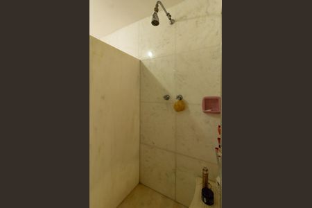 Apartamento à venda com 270m², 4 quartos e 2 vagas Apartamento à venda com 270m², 4 quartos e 2 vagasBanheiro social