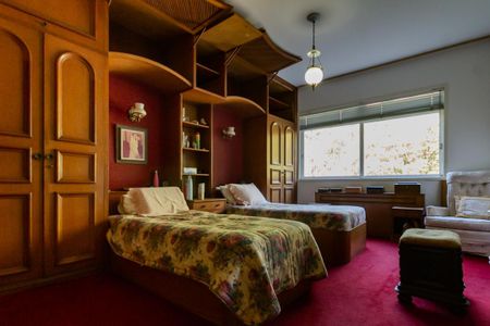 Apartamento à venda com 270m², 4 quartos e 2 vagas Apartamento à venda com 270m², 4 quartos e 2 vagasSuíte