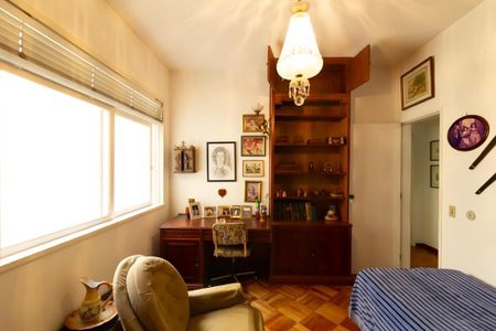 Apartamento à venda com 270m², 4 quartos e 2 vagas Apartamento à venda com 270m², 4 quartos e 2 vagasQuarto 1