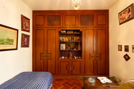 Apartamento à venda com 270m², 4 quartos e 2 vagas Apartamento à venda com 270m², 4 quartos e 2 vagasQuarto 1