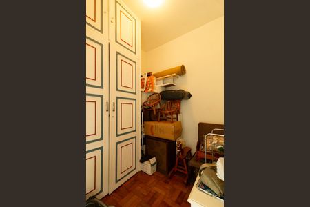 Apartamento à venda com 270m², 4 quartos e 2 vagas Apartamento à venda com 270m², 4 quartos e 2 vagasQuarto de serviço 2