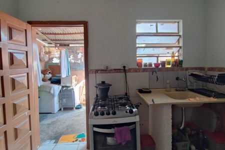 Casa à venda com 152m², 2 quartos e 2 vagas Casa à venda com 152m², 2 quartos e 2 vagasEdícula - Cozinha