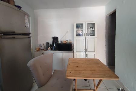 Casa à venda com 152m², 2 quartos e 2 vagas Casa à venda com 152m², 2 quartos e 2 vagasEdícula - Cozinha