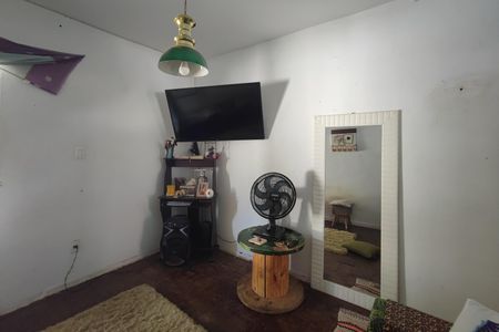 Casa à venda com 152m², 2 quartos e 2 vagas Casa à venda com 152m², 2 quartos e 2 vagasSala