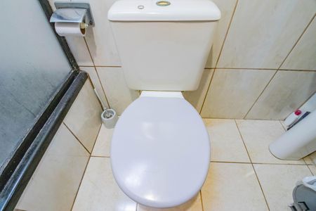 Casa à venda com 272m², 2 quartos e 1 vagaBanheiro