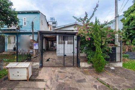 Casa à venda com 272m², 2 quartos e 1 vagaFachada