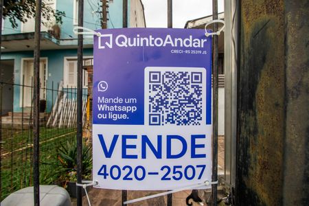 Casa à venda com 272m², 2 quartos e 1 vagaPlaquinha