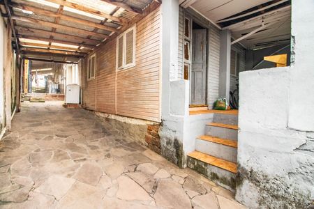 Casa à venda com 272m², 2 quartos e 1 vagaCasa Auxiliar