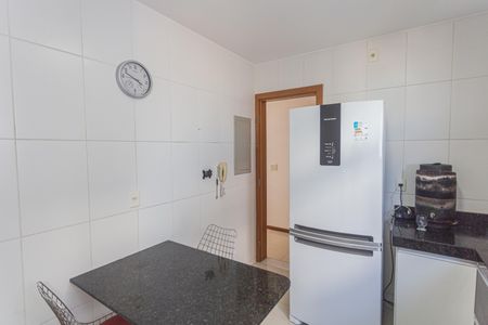 Apartamento à venda com 189m², 4 quartos e 4 vagas Apartamento à venda com 189m², 4 quartos e 4 vagasCozinha