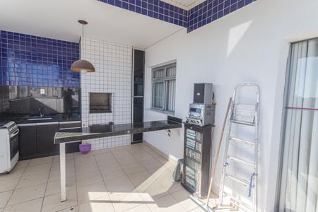 Apartamento à venda com 189m², 4 quartos e 4 vagas Apartamento à venda com 189m², 4 quartos e 4 vagasCobertura