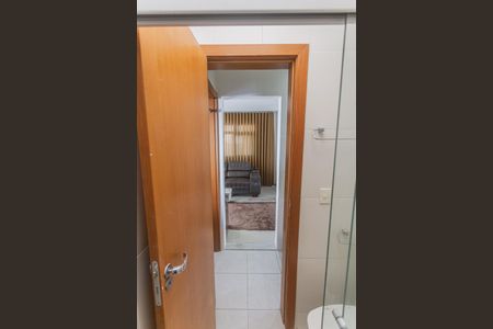 Apartamento à venda com 189m², 4 quartos e 4 vagas Apartamento à venda com 189m², 4 quartos e 4 vagasBanheiro Social 2
