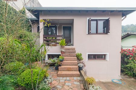 Casa à venda com 300m², 4 quartos e 2 vagasFachada