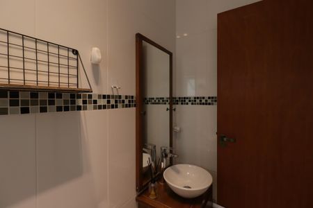 Apartamento à venda com 108m², 2 quartos e 2 vagasBanheiro da Suíte