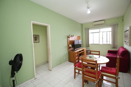 Apartamento à venda com 85m², 2 quartos e 1 vagaSala