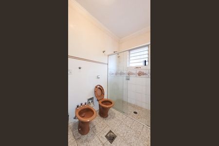 Casa à venda com 439m², 4 quartos e 2 vagasBanheiro da Suíte 1