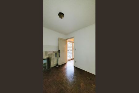 Casa à venda com 439m², 4 quartos e 2 vagasQuarto de Serviço