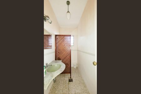 Casa à venda com 439m², 4 quartos e 2 vagasLavabo