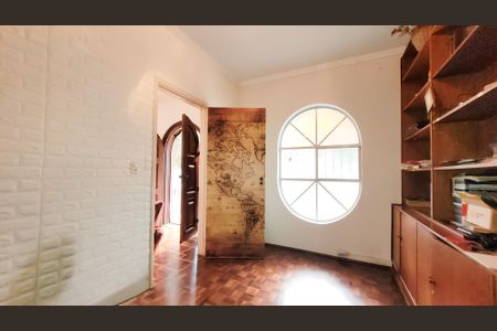 Casa à venda com 439m², 4 quartos e 2 vagasEscritório