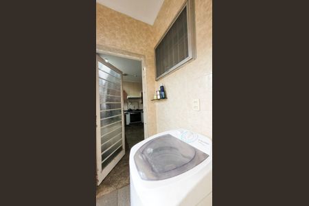 Casa à venda com 439m², 4 quartos e 2 vagasLavanderia