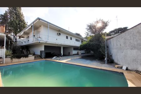 Casa à venda com 439m², 4 quartos e 2 vagasPiscina