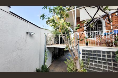 Casa à venda com 439m², 4 quartos e 2 vagasFachada