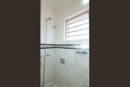 Casa à venda com 439m², 4 quartos e 2 vagasBanheiro da Suíte 2