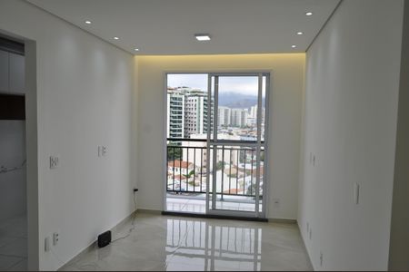 Sala de apartamento para alugar com 1 quarto, 38m² em Todos Os Santos, Rio de Janeiro
