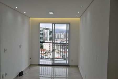Sala de apartamento para alugar com 1 quarto, 38m² em Todos Os Santos, Rio de Janeiro